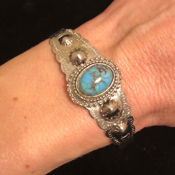 Faux Turquoise and Silver Tone Women's Cuff Bracelet - Picture 2 of 10